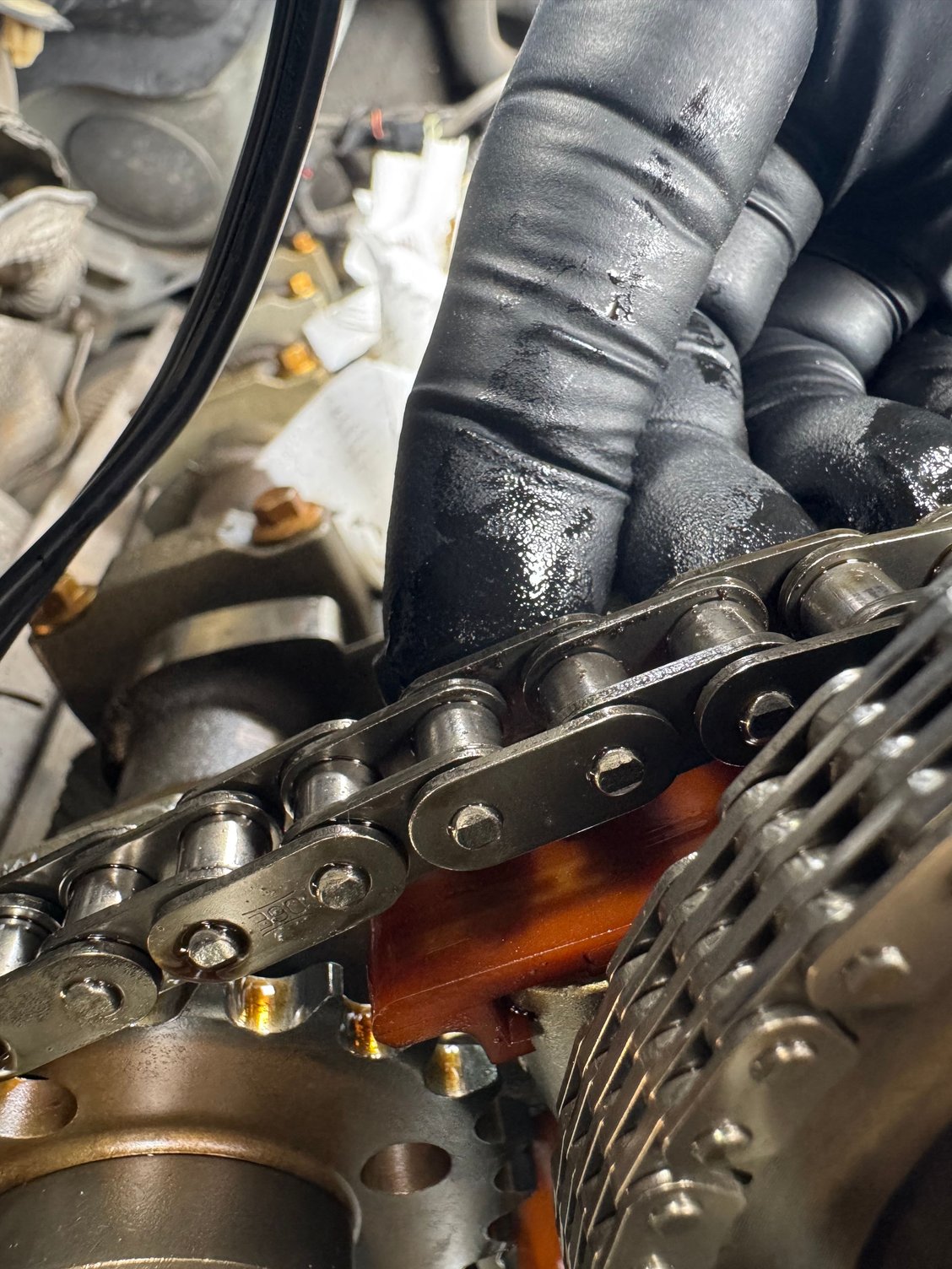 Are these chain tensioners always meant to be tensioning? Even when the vehicle has not been running for a month?