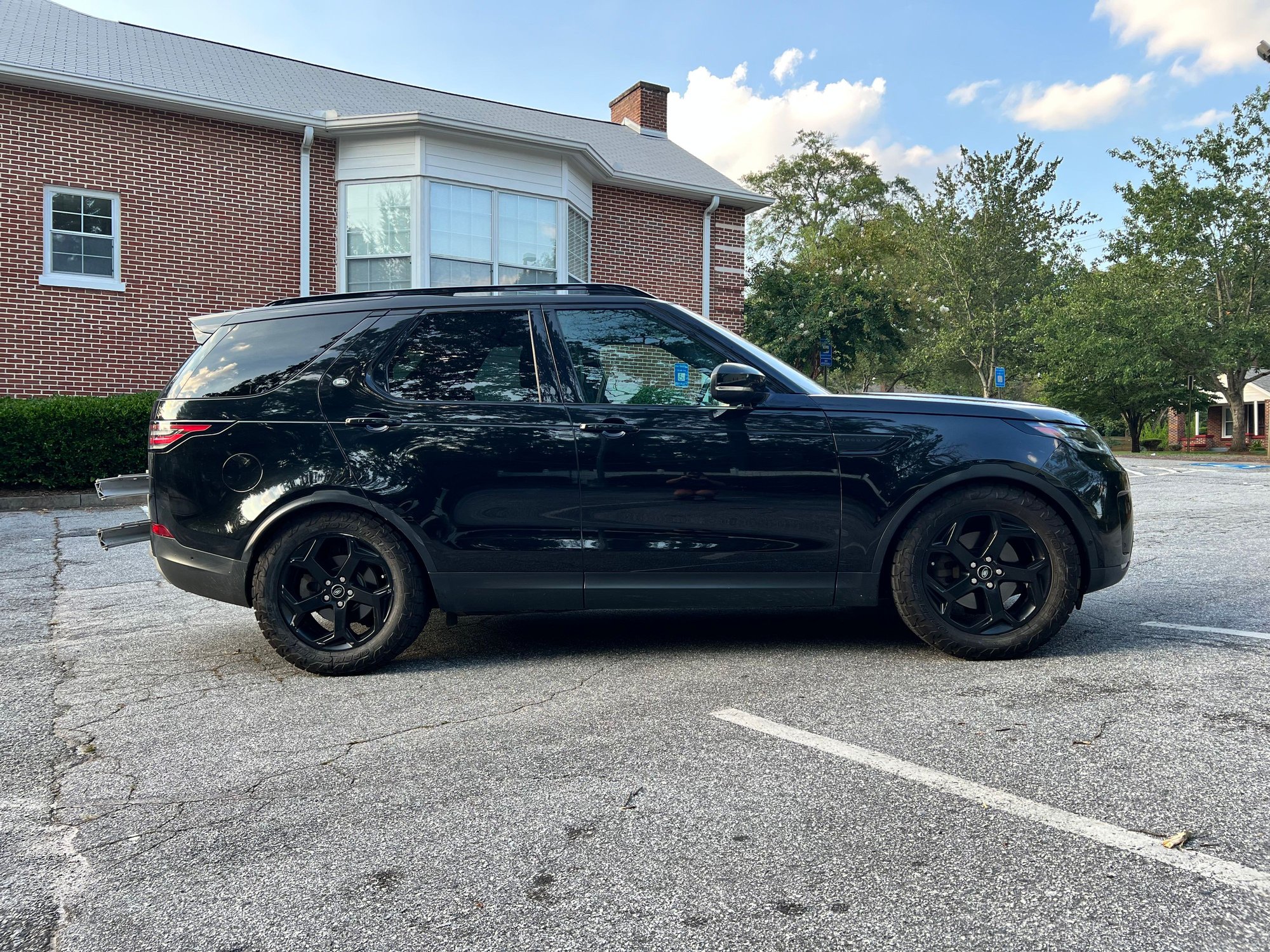 2019 Land Rover Discovery - '19 Discovery TD6 HSE 83k miles - Used - VIN SALRR2RKXKA085285 - 84,000 Miles - 6 cyl - AWD - Automatic - SUV - Black - Atlanta, GA 30310, United States