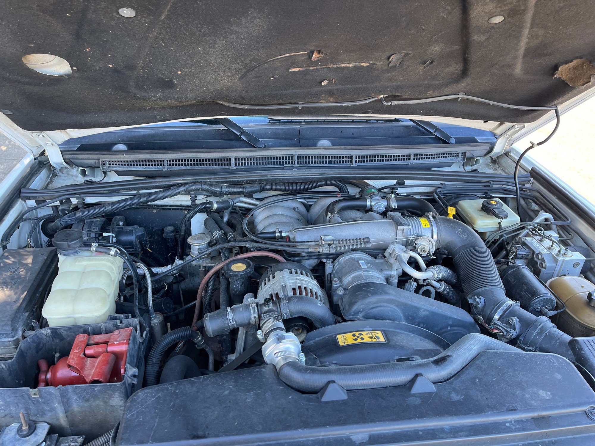 2000 Land Rover Discovery - 2000 Land Rover Discovery 2 SE7 - Used - VIN SALTY1540YA241322 - 203,000 Miles - 8 cyl - 4WD - Automatic - SUV - White - Castro Valley, CA 94552, United States