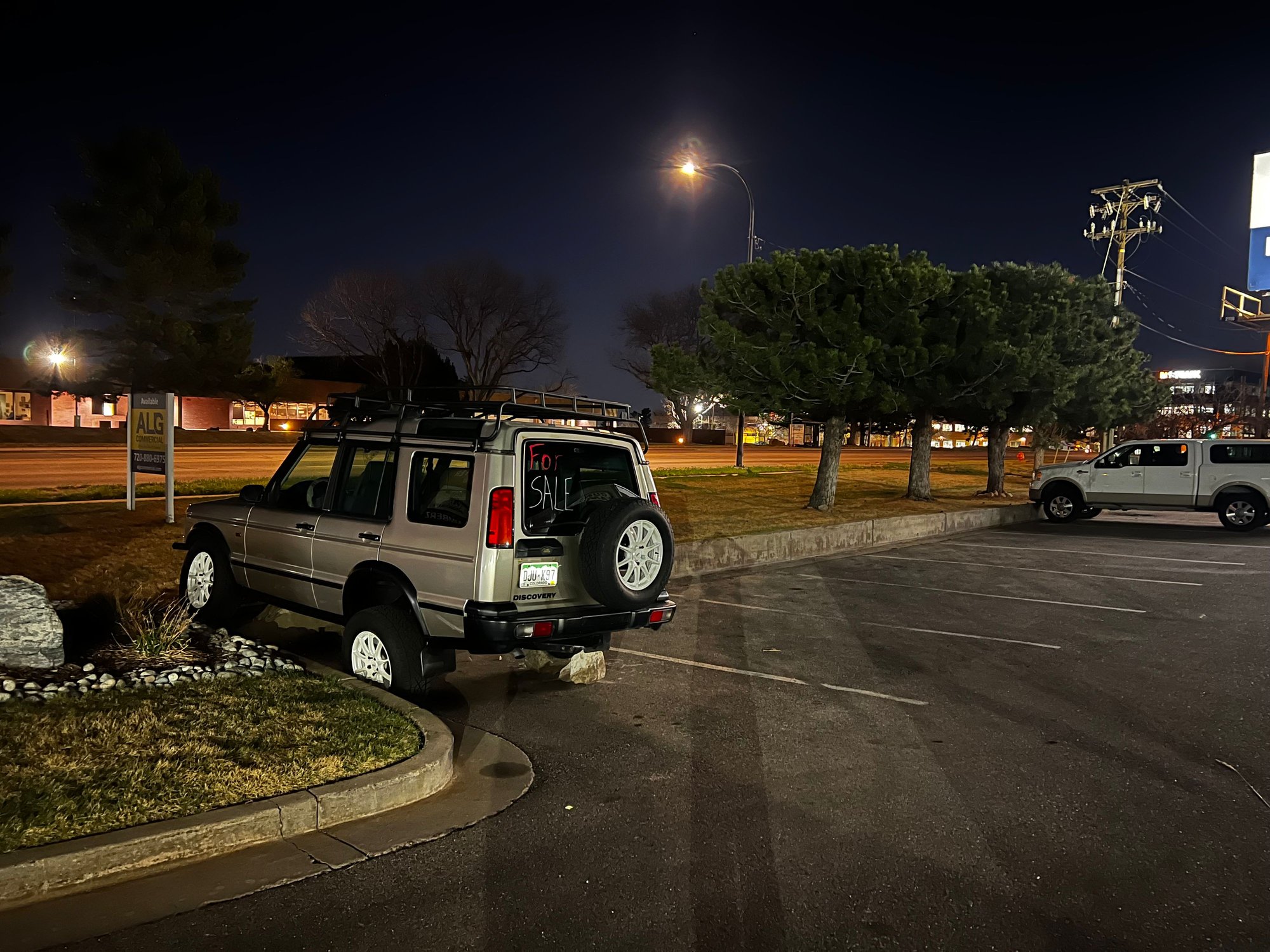 2003 Land Rover Discovery - Mechanically restored, full suspension upgrade. 4.6L 7 seat SE - Used - VIN SALTW164X3A817012 - 111,067 Miles - 8 cyl - AWD - Automatic - SUV - Gold - Denver, CO 80215, United States