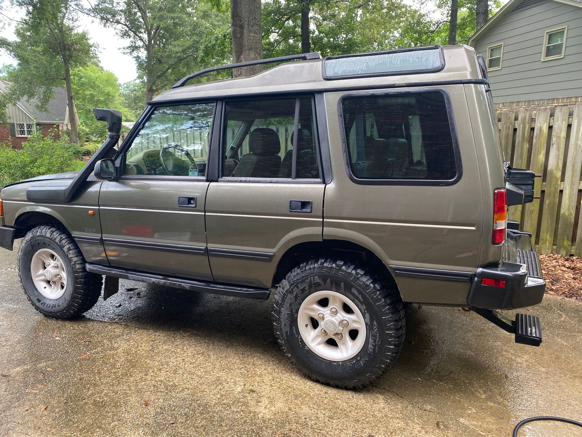 1997 Land Rover Discovery -  - Used - VIN SALJY124XVA716904 - 127,933 Miles - 8 cyl - 4WD - Automatic - SUV - Other - Hoover, AL 35226, United States
