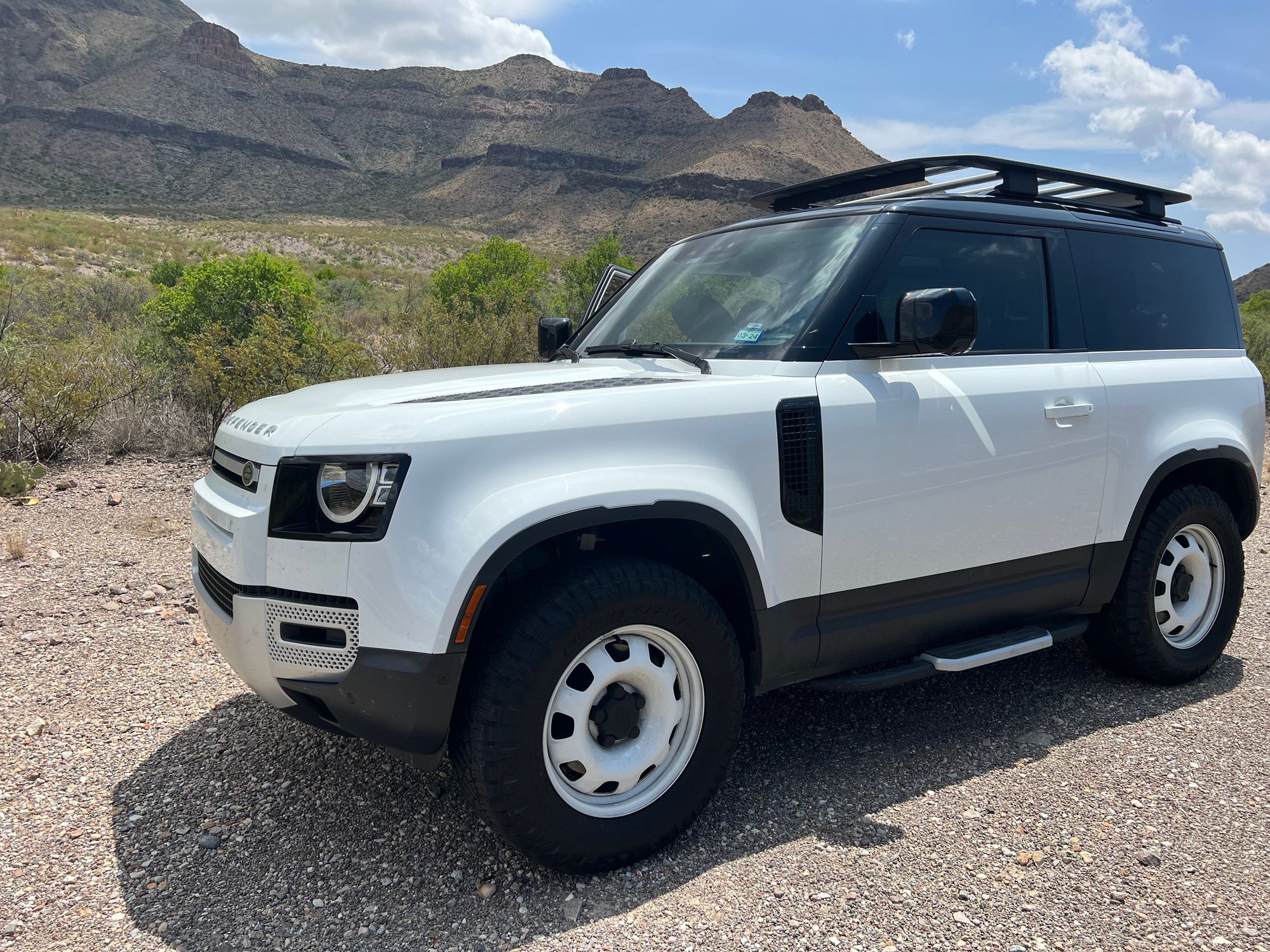 2023 Land Rover Defender - 2023 Defender 90S Get it today! - Used - VIN SALEJ6EX1P2110154 - 5,100 Miles - 4 cyl - 4WD - Automatic - SUV - White - Austin, TX 78738, United States