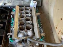 Intake manifold and injectors