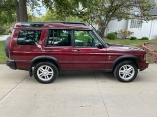 2004 Land Rover Discovery - 2004 Land Rover Discovery-Not (Really) Running - Used - VIN SALTY19424A654117 - 8 cyl - AWD - Automatic - SUV - Red - Greenwood, MO 64034, United States