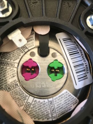 3 Connections on the airbag