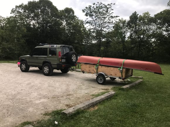 Early Saturday and Sunday canoe trips with the kids are becoming the norm at my house now. The trailer is easy to load but.......