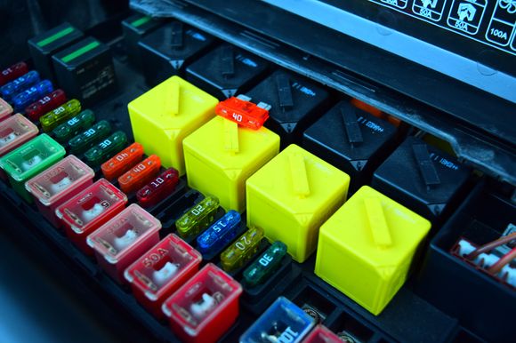 Noted that the 40 amp fuse blade for slot F5 in the engine bay was blown so I replaced it. cant remember but I think that is the same fuse that keeps blowing. Will have to look into this.