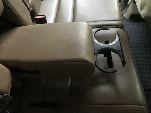 Bsck seat cup holders working condition.