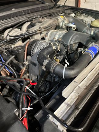 Upper radiator hose view