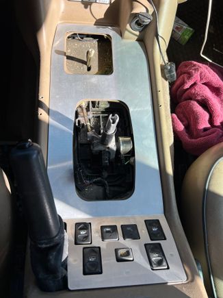 New plate to correct the switch area being completely busted. Very quality piece from Rocky Mountain British