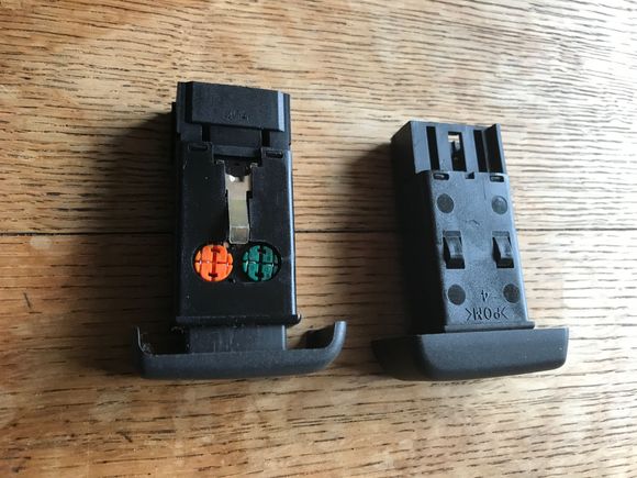 Remark the 2 tabs in the upside and the underside.