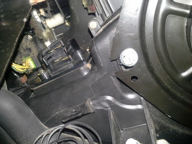 little help - blower/electrical problem - Page 2 - Land Rover Forums