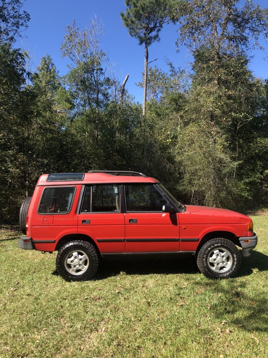 1995 Land Rover Discovery - 1995 d1 sd - Used - VIN SALJN1245SA145729 - 114,000 Miles - 8 cyl - AWD - Automatic - SUV - Red - Magnolia, TX 77354, United States