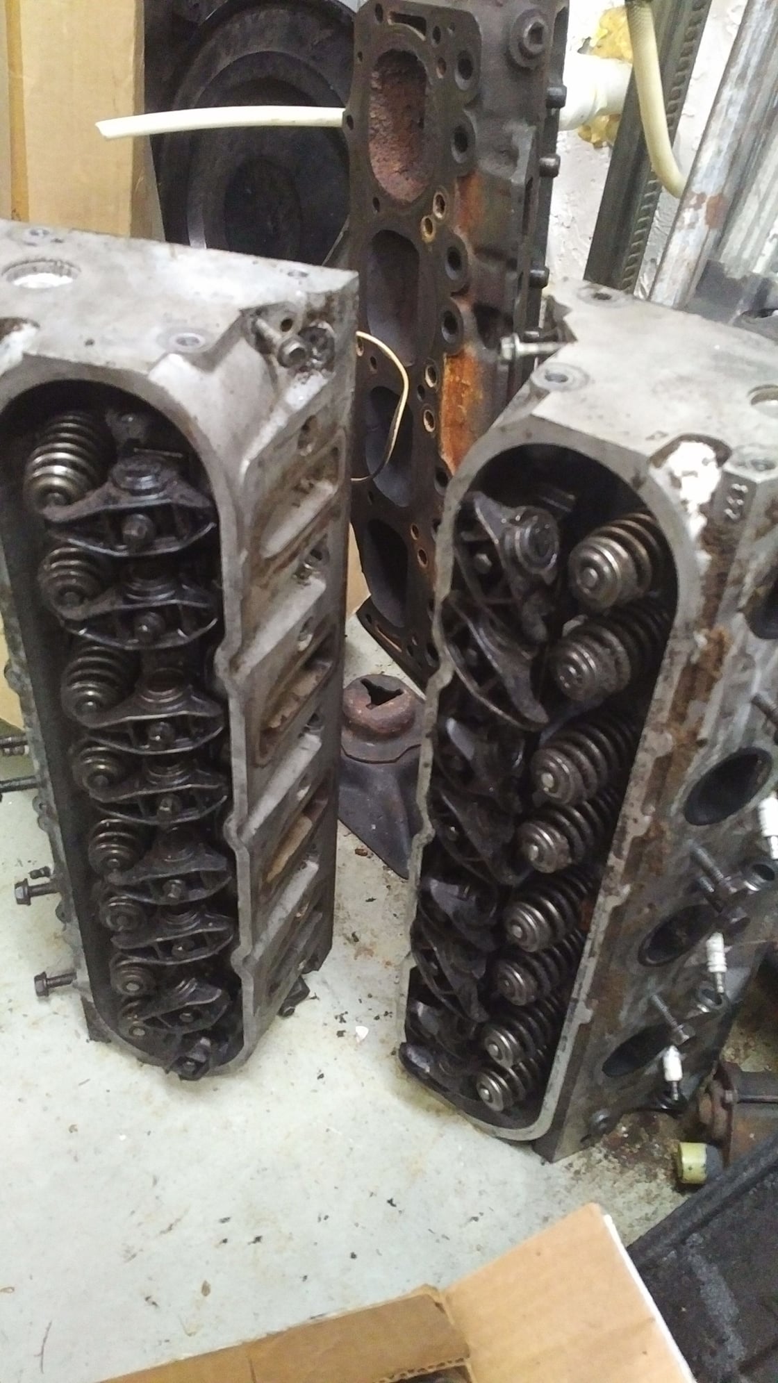 Engine - Intake/Fuel - 243 Heads/Rockers/Pushrods - Used - 0  All Models - Cooper City, FL 33026, United States