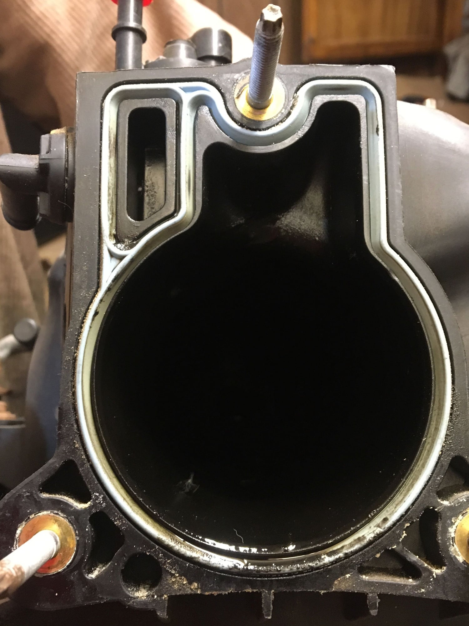 Engine - Intake/Fuel - GM Intake Manifold for 4.8L LR4, the 5.3L LM7, and 6.0L LQ4 - CATHEDRAL port - Used - Rome, NY 13440, United States