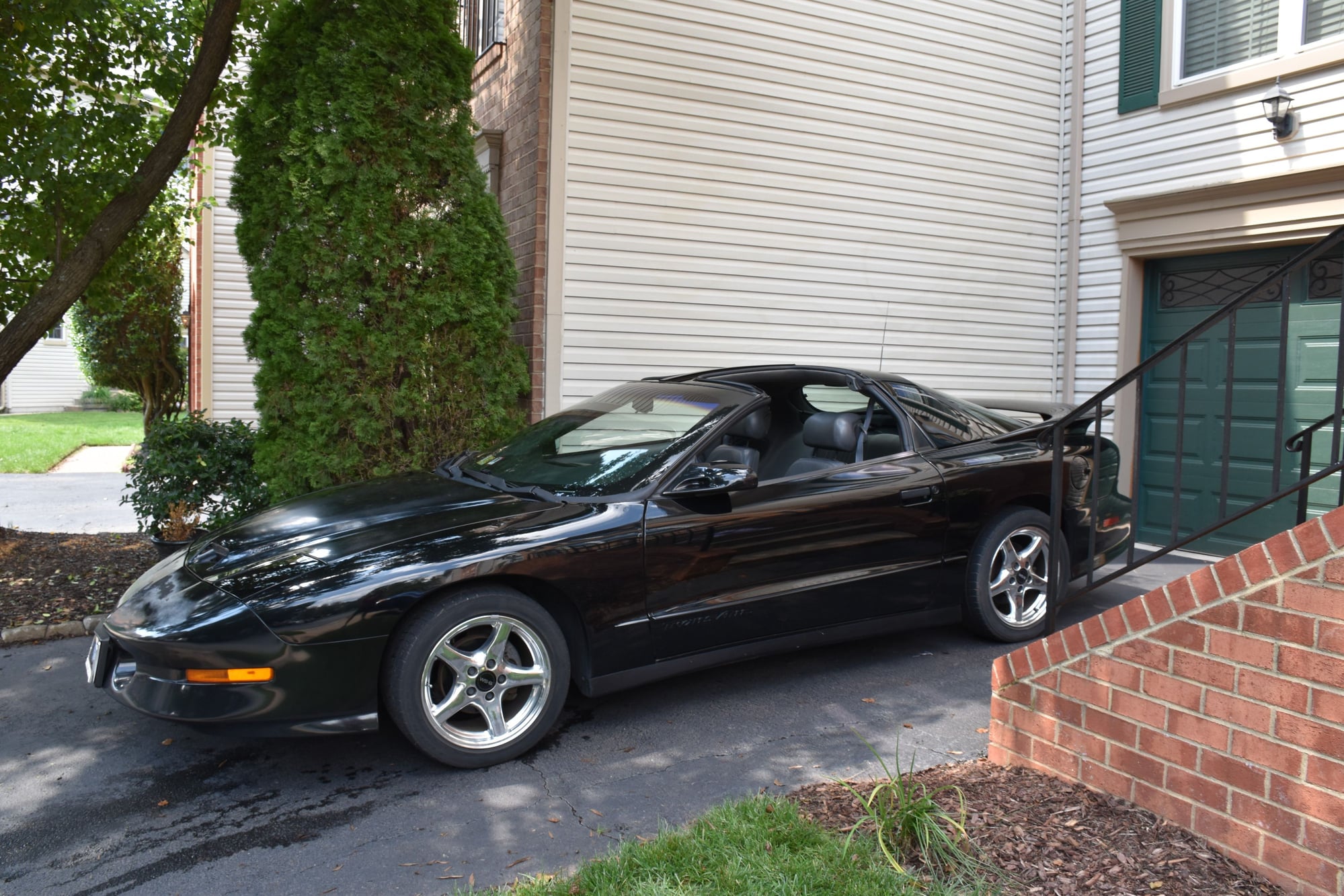 1997 Pontiac Firebird - 1997 Pontiac Firebird Trans Am WS6 T-Top Coupe with 305 HP in Virginia - Used - VIN 2G2FV22P1V2230917 - 121,850 Miles - 8 cyl - 2WD - Automatic - Coupe - Black - Ashburn, VA 20147, United States