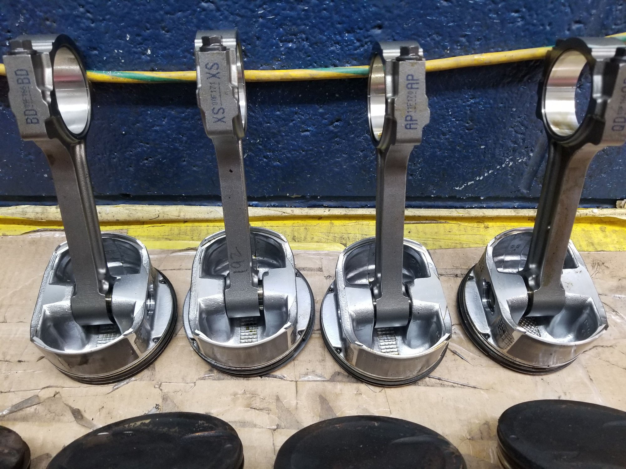 Engine - Internals - L96 gen 4 (6.0L) rods and pistons - Used - Warren, MI 48089, United States