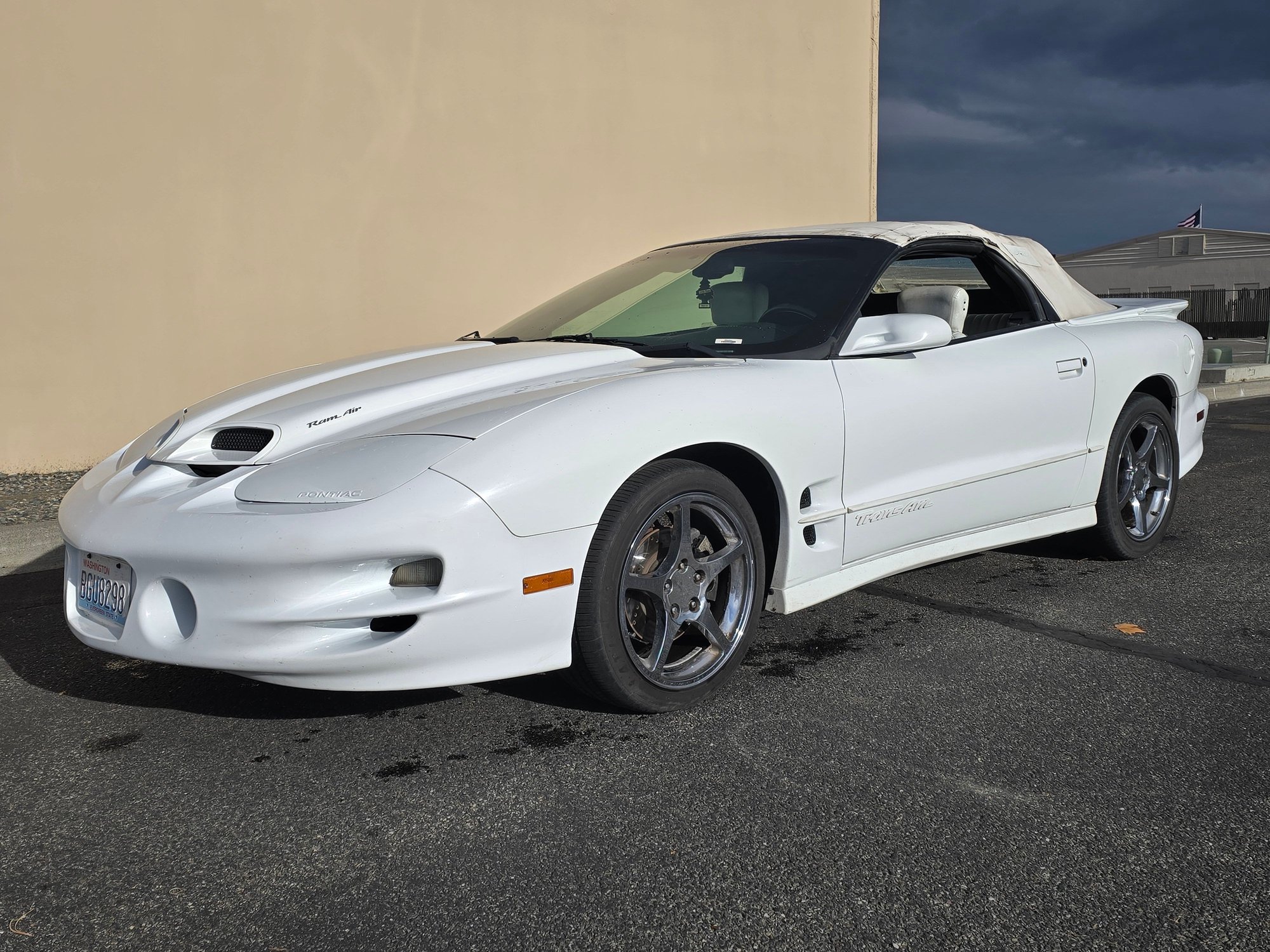 1998 Pontiac Firebird - 1998 Pontiac Trans Am WS6 6spd. Triple white car. - Used - VIN 2G2FV32GW2232035 - 140,866 Miles - 8 cyl - 2WD - Manual - Convertible - White - Kennewick, WA 99336, United States