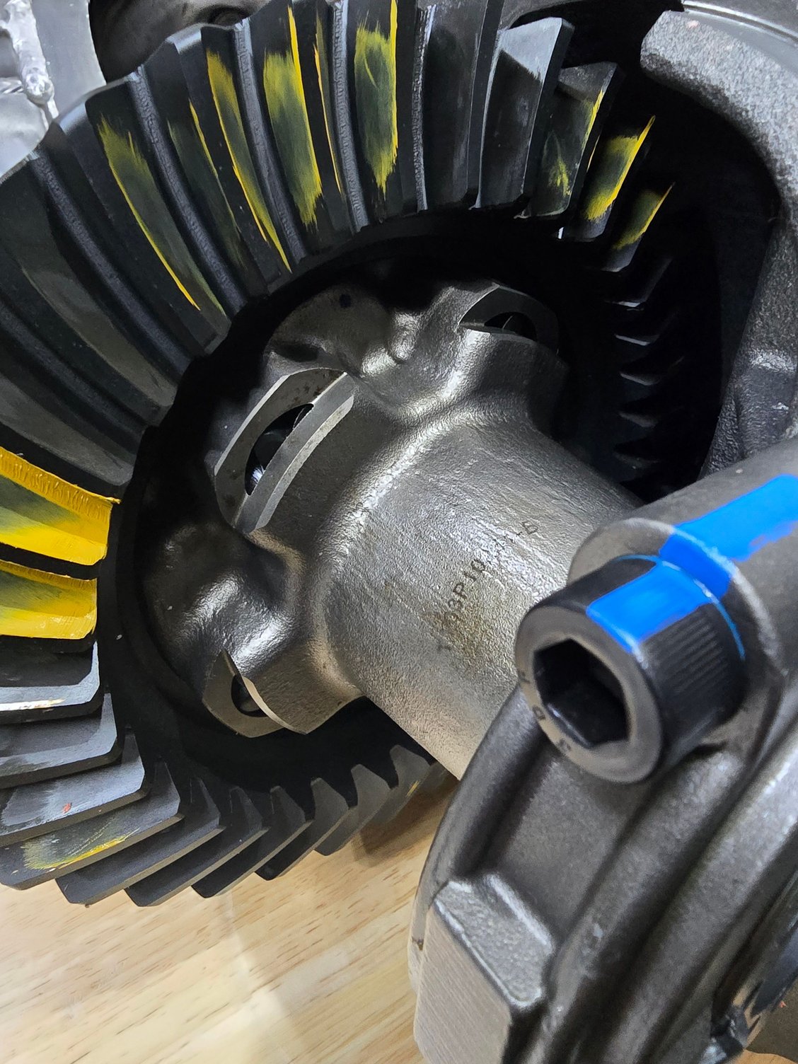 Tru track, you can kinda see the gears there. Seems so small compared to a gm posi