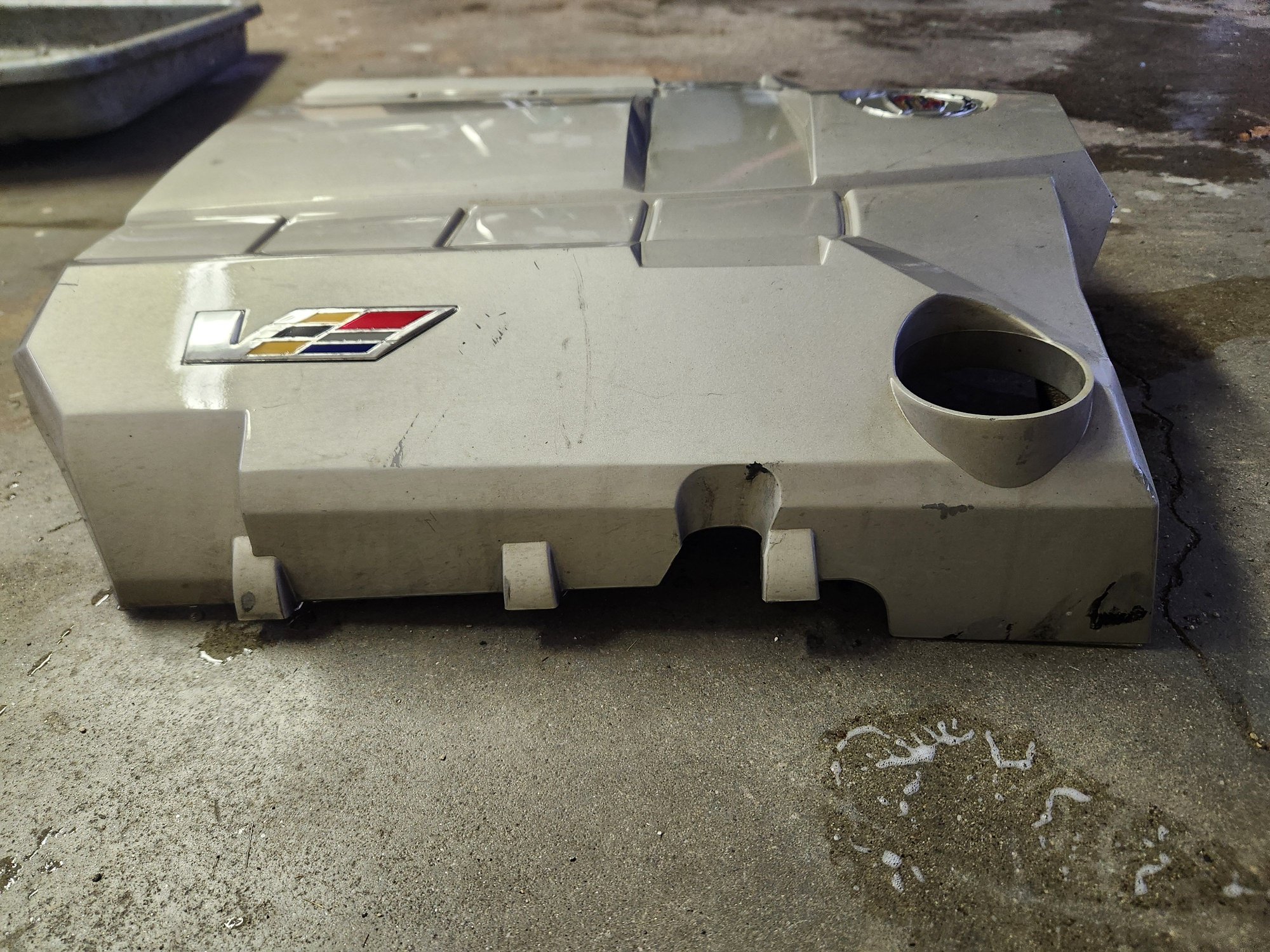 Miscellaneous - 1st Gen Cadillac CTS V Engine Cover - Used - All Years  All Models - Salem, NH 03079, United States