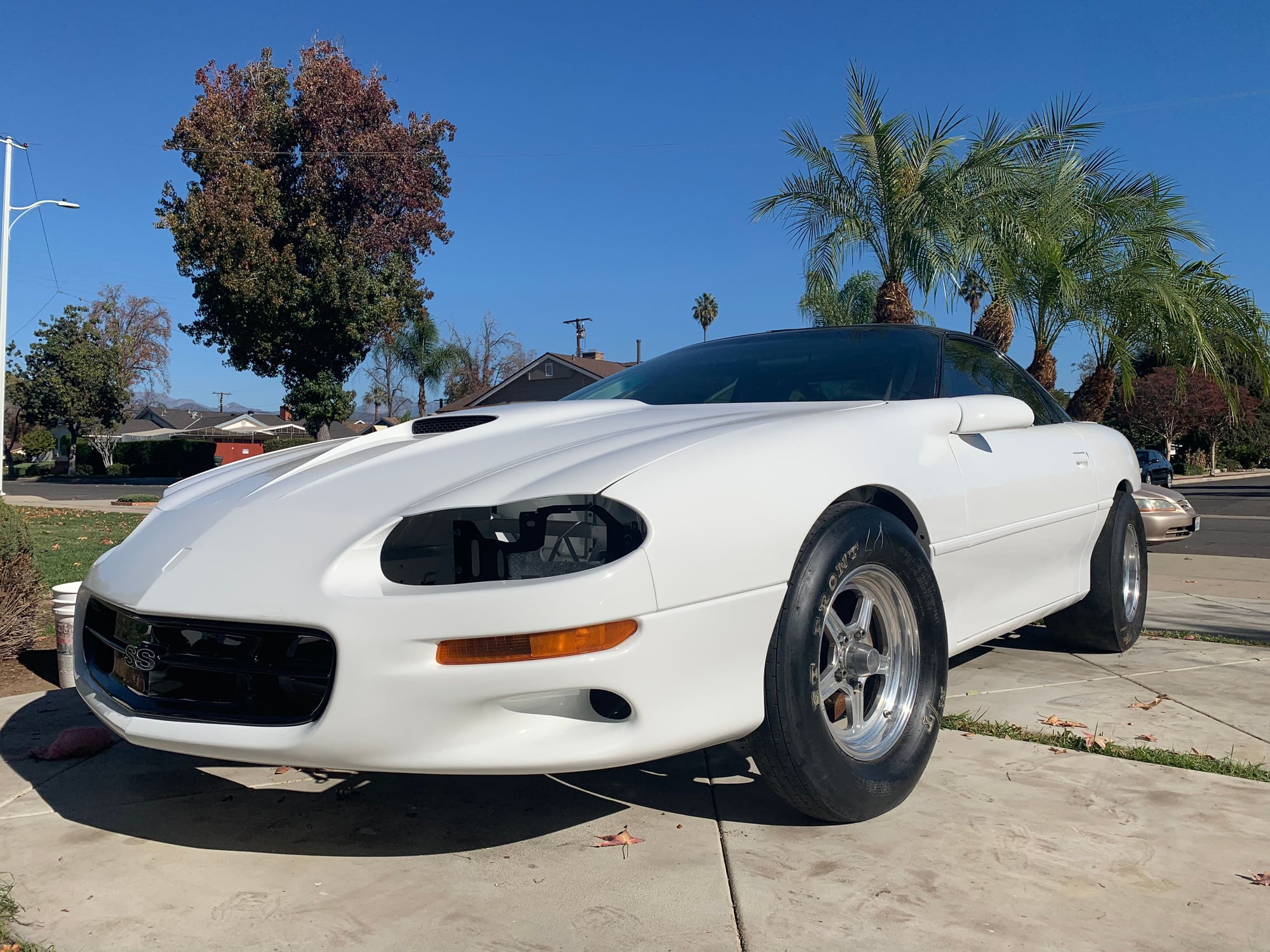 2001 Chevrolet Camaro - 2001 roller - Used - VIN 1838495947383033 - 50,000 Miles - 8 cyl - 2WD - Automatic - Coupe - White - Covina, CA 91722, United States