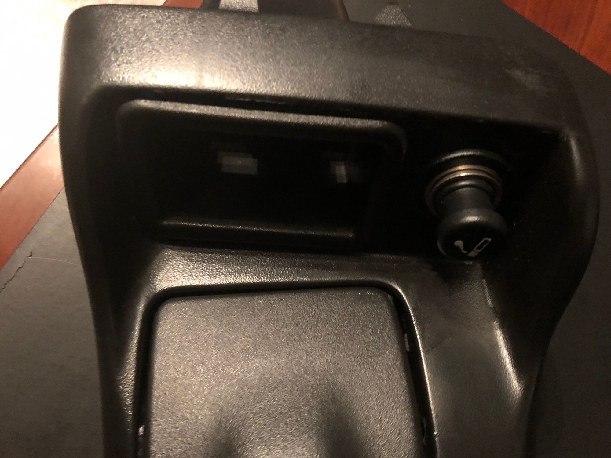  - A4 console shift plate 00-02 Ebony, modified for B&M ratchet shifter - Mason, Ohio Usa, OH 45040, United States