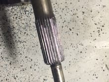 Painted a light layer of valve grinding compound onto the input shaft for deburring