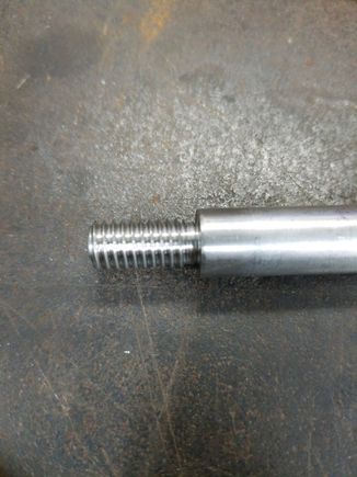 A machinist friend cut some threads for the knob