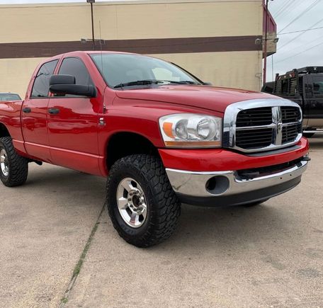 2006 Dodge Ram 2500 SLT 
5.9 cummins Diesel 4WD