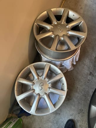 2002 i35 sport wheels with a full size spare.