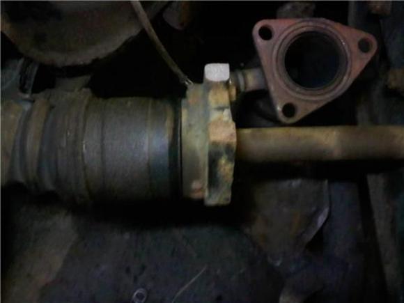 Broken axle bracket