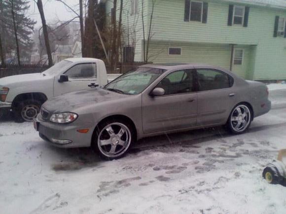 new i30 just bought it and the wheels so of course it snows