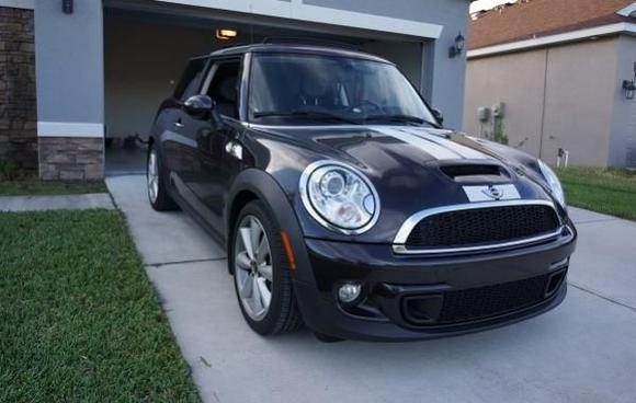 Mini Cooper S 2013, Front-Right.