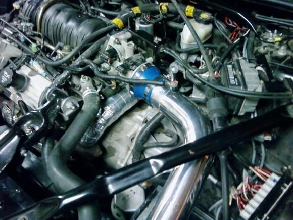 The module you see next to the air intake is the StrobePak power supply. check back for new pics and if i can upload a video here