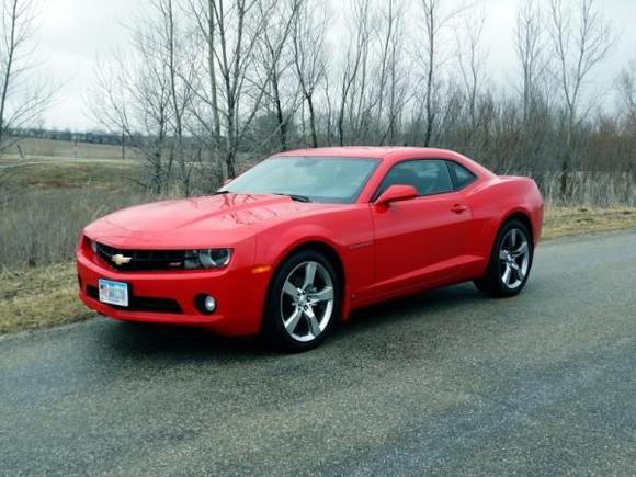 I traded in my 2011 Cruze LT/RS, even-up, for this 2010 Camaro LT/RS.