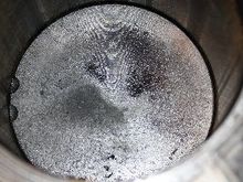 Flat piston, notches toward the front. Was about 1/4 inch from the top deck when TDC. Low Compression, these gotta go.