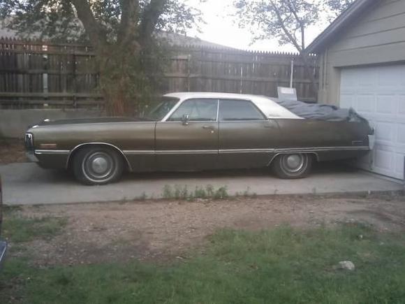 72 Chrysler Longer than a modern SUV!!