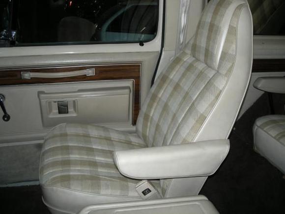 royal se trim inside