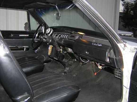 Interior is really decent. I will be lookin for the correct bucket seats for it so if you have some i'd be interested.