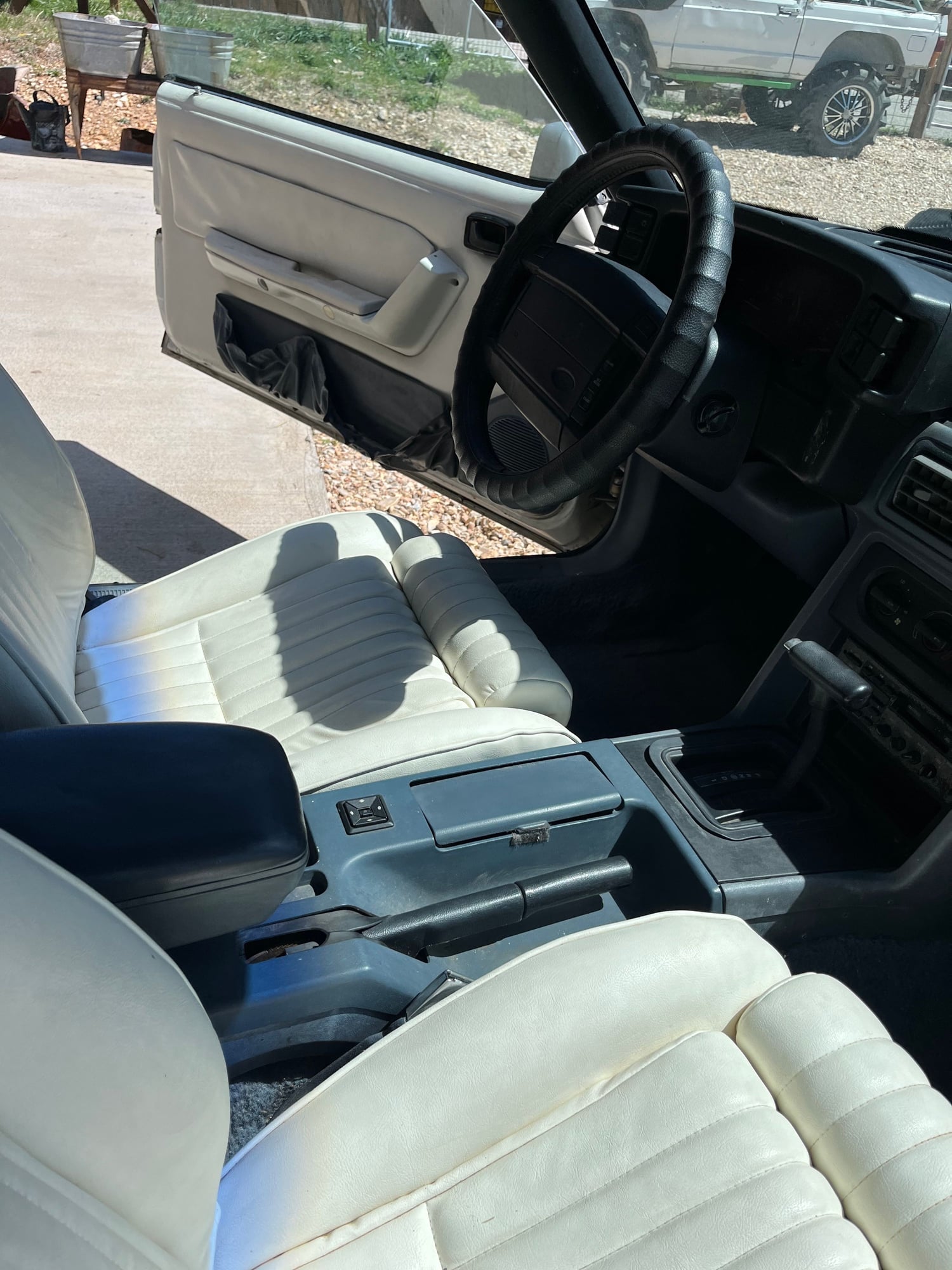 1990 Ford Mustang - 1990 Ford Mustang GT convertible - Used - VIN 1FACP44E1LF225265 - 25,000 Miles - 8 cyl - 2WD - Automatic - Convertible - White - Eureka Springs, AR 72632, United States