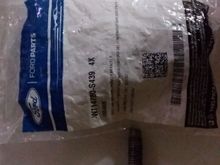 OEM 8.8 grade bolts 8 @ set                                2 bolts at each end of brace 98ft lbs torque