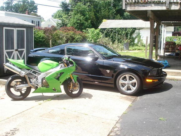 09 GT and 04 Kawasaki ZX-6R