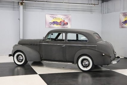 1940 Pontiac Sedan