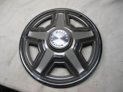 1969 MUSTANG HUBCAPS