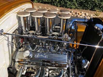 1932 Ford Custom "Gold Rush" SHOW STOPPER