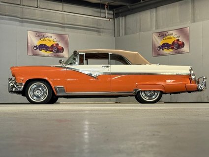 1956 Ford Sunliner