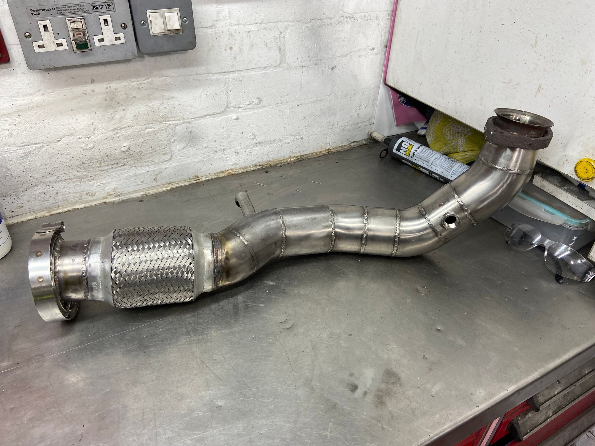 Just the Lambda bung to be welded. 