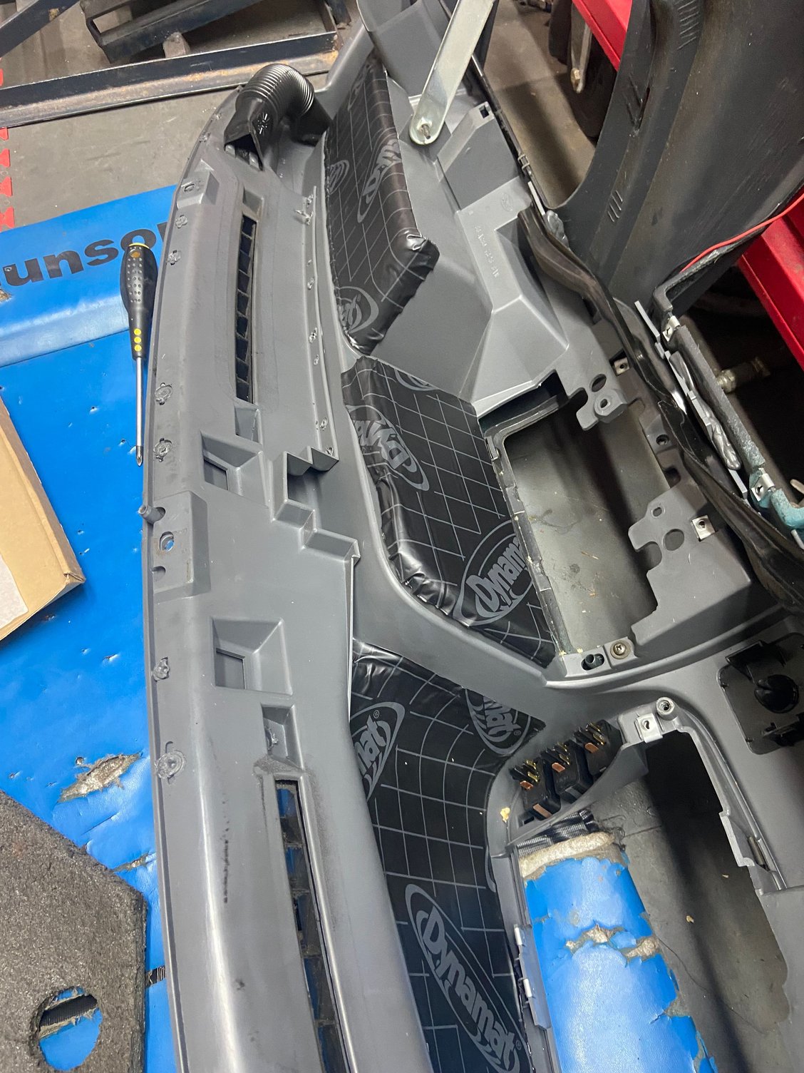 Added some dynamat to the flat surfaces 