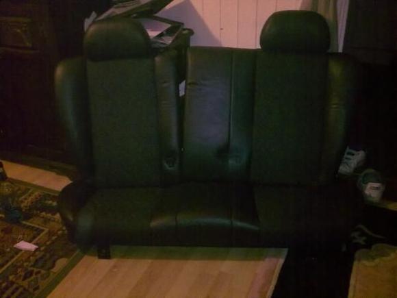 Brought these leather rear seats for £0.99p :D mint!
Installed them right away