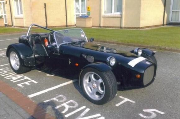 formula 27...ford sierra running gear..5 spd box...17 x flow